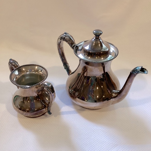 Vintage Harfort Siver Co. Quadruple Silver Plate 12227 Two Piece Tea Service Set